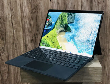 Microsoft Surface Pro X 1876 13" Microsoft SQ1 3.0GHz 8GB 128GB